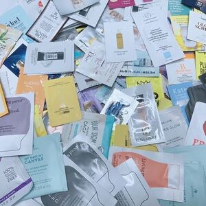 25 High End Skincare & Makeup Samples